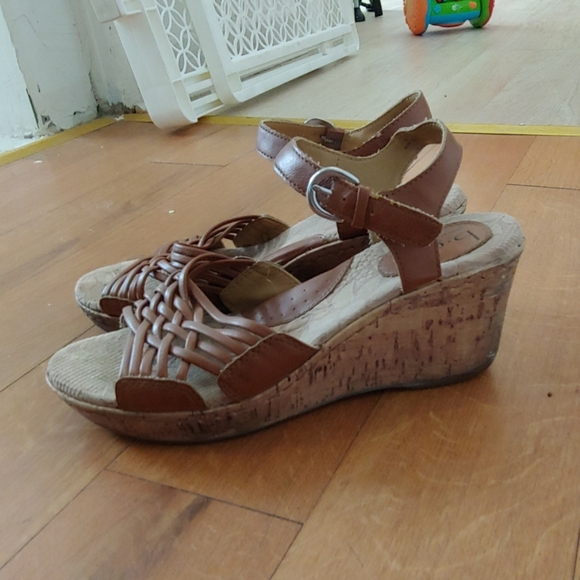 B.o.c sandal wedges - Picture 3 of 6